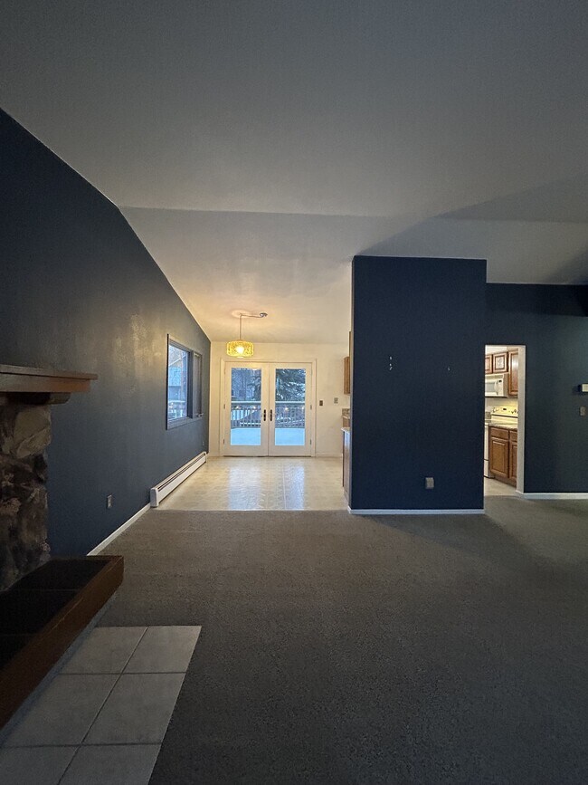 Photo - 9715 Sinina Pl