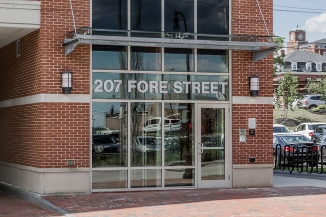 Building Photo - 2BR/2BA East Bayside Luxury Condo Near Old Port, W/D, Parking, Central AC, Views