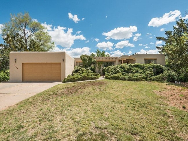 Building Photo - 126 Mateo Cir N Unit Main House