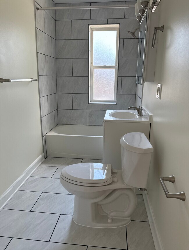 Photo - 3700 W Cornelia Ave Unit 2