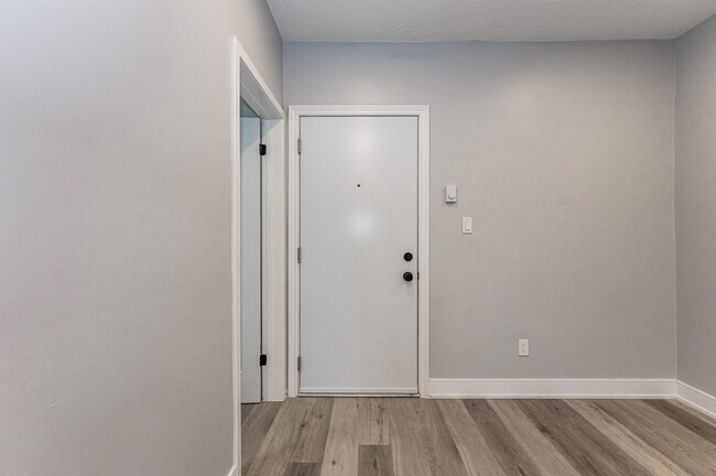 Photo - 104 Elizabeth St Unit 7