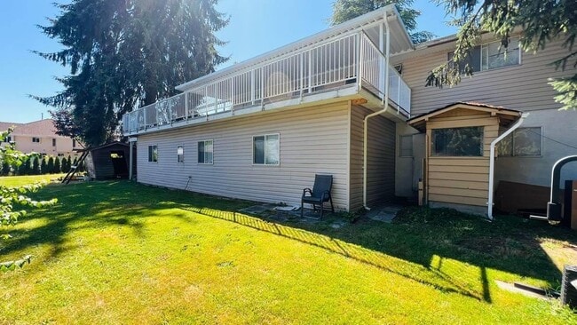 Photo - 9716-9156 156 St