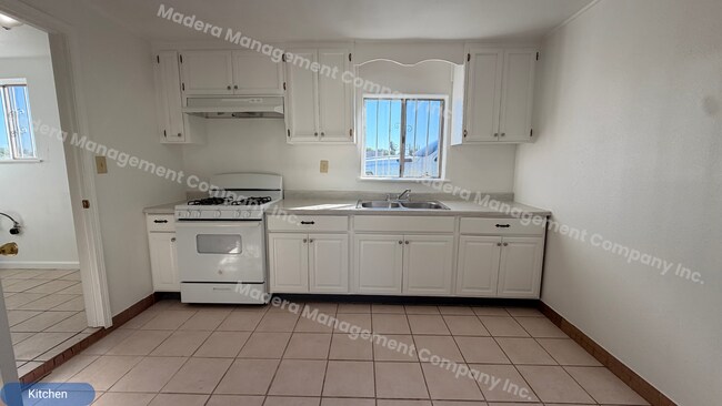 Photo - One Bedroom Back house- Available Now!