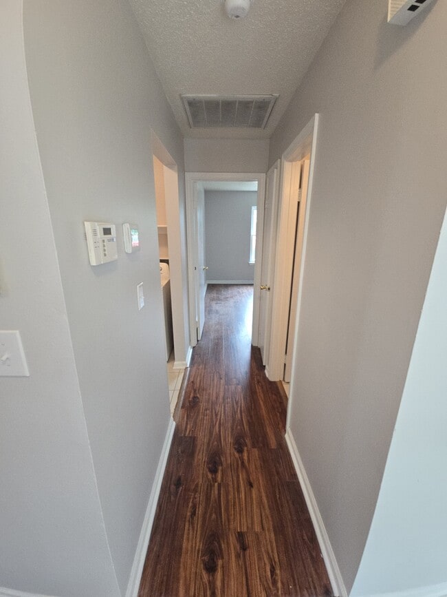 Photo - 5360 Chatham Hall Dr