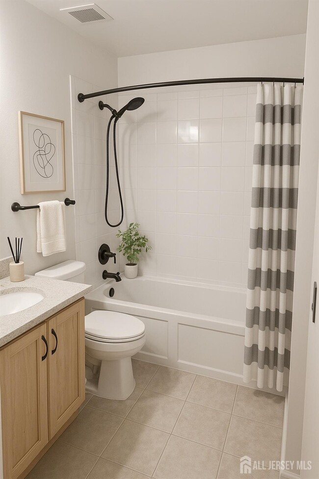 Photo - 911 Ravens Crest Dr