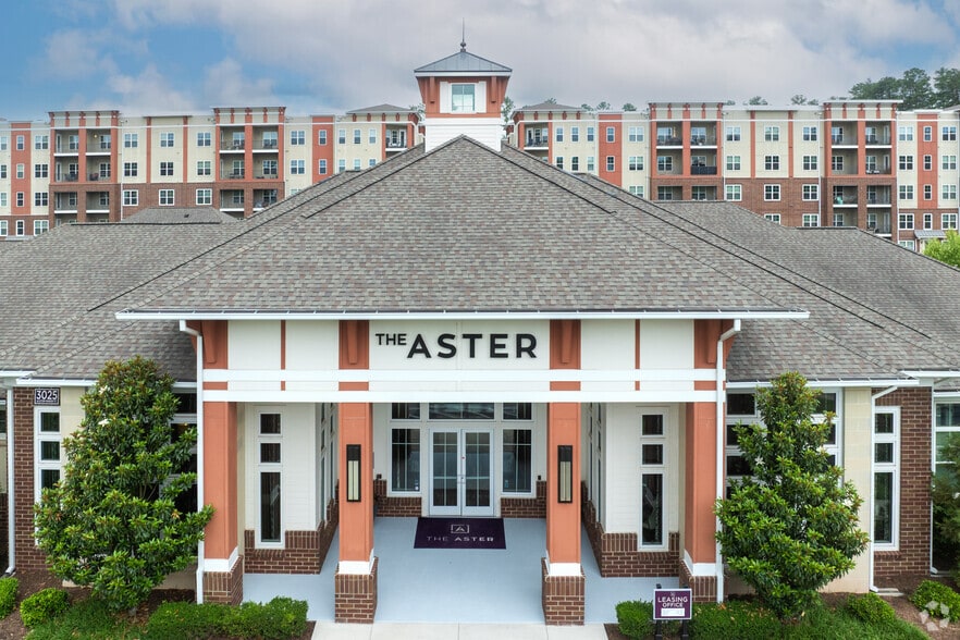 Clubhouse and Leasing Office