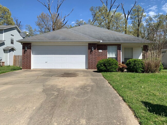 Photo - 1612 Cresent St