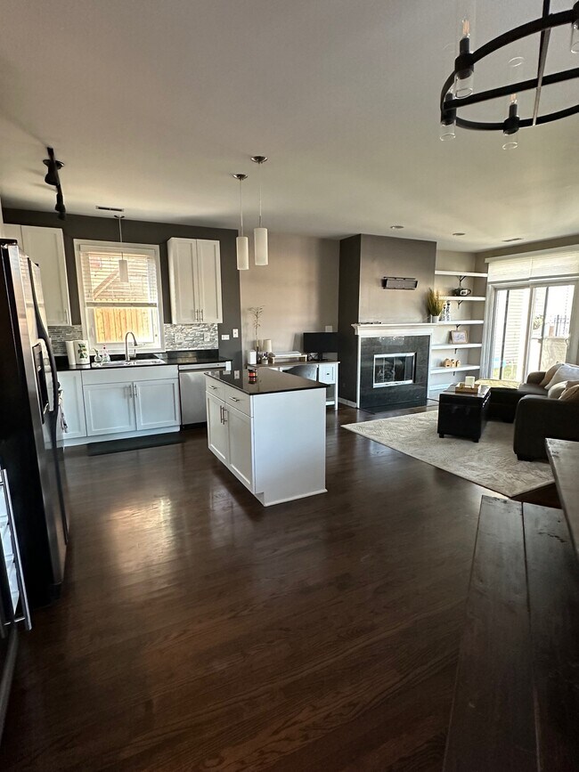 Photo - 750 N Willard Ct Unit 104