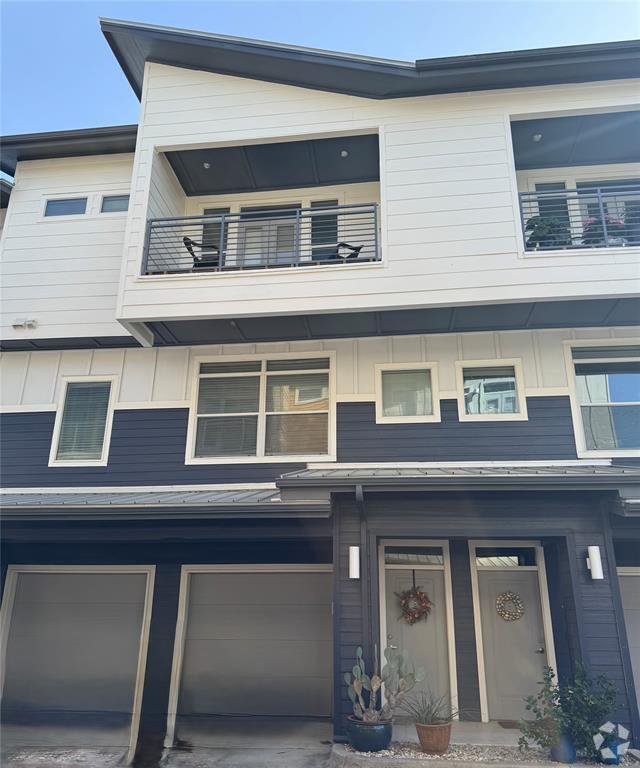 Building Photo - 2606 Wilson St Unit 1003 Rental
