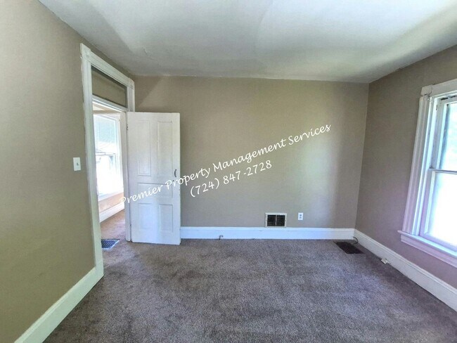 Photo - 1613 4th Ave
