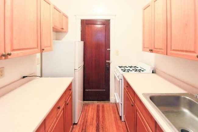 Photo - 115 Peterborough St Unit 6