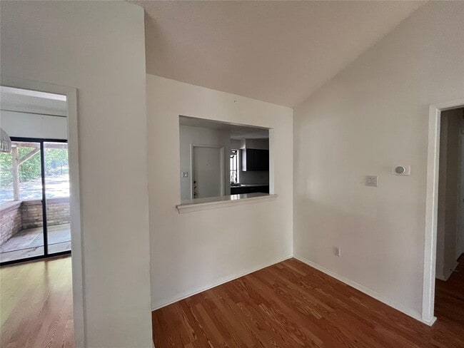 Photo - 2407 Winsted Ln