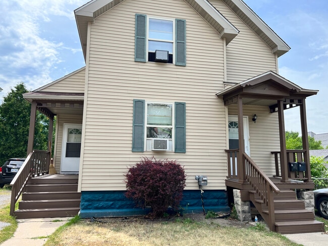 Photo - 509 Litchfield St