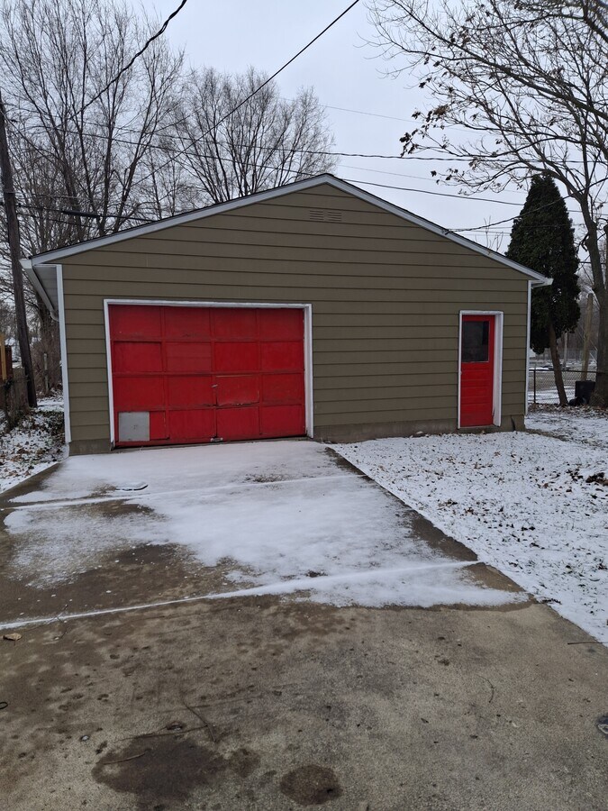 Photo - 1519 W 2nd St