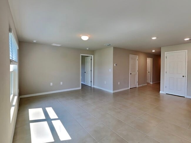 Photo - 4731 Gillot Blvd