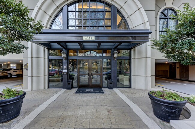 Photo - 3334 Peachtree Rd NE Unidad 302