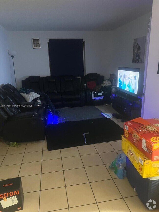 Building Photo - 516 NW 114th Ave Unit 102 Rental