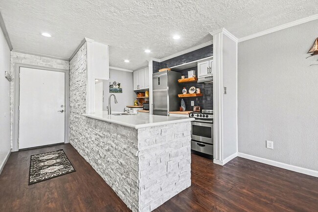 Photo - 307 Yacht Club Ln Unidad 307