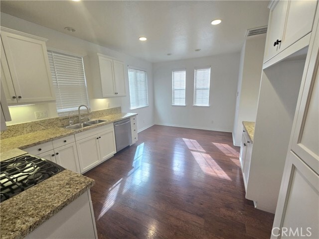 Photo - 230 Sparkleberry Ave