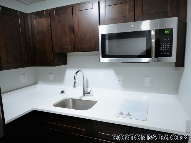 Building Photo - 507 Main St Rental