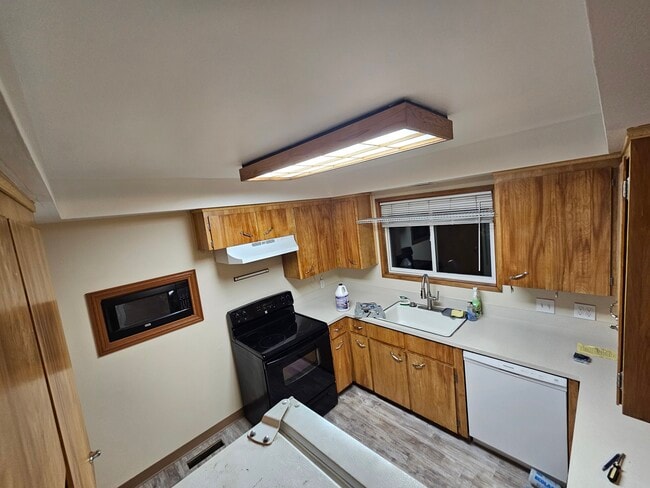 Kitchen - 6336 SE Cedarcrest Dr Unit A