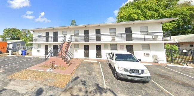 Building Photo - 840 NW 5th Ave Unit 1 Rental
