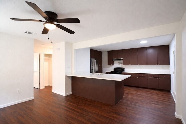 Photo - 916 Parkway Dr