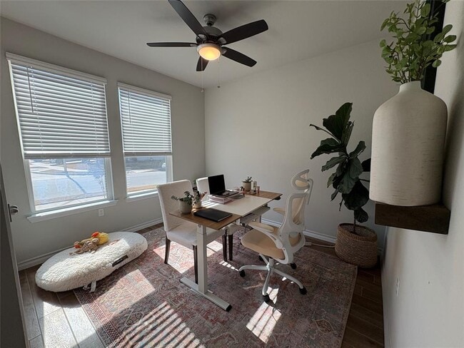 Photo - 12000 Saddle Rock Dr