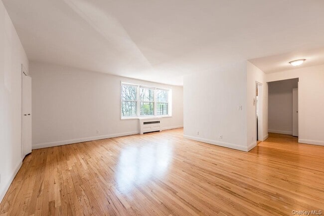 Photo - 1133 Midland Ave Unit 2A