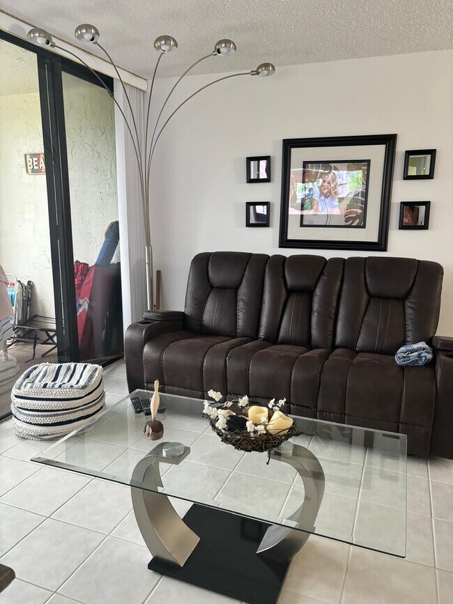 9900 S Ocean Dr Unidad 1