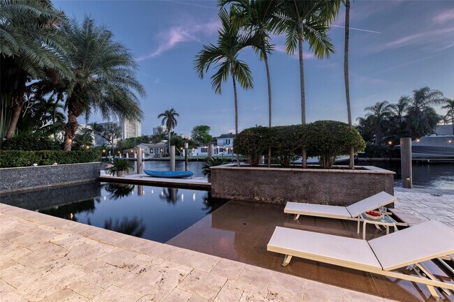 Photo - 272 Imperial Ln