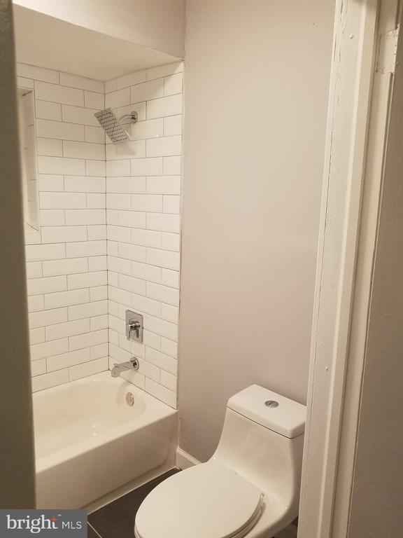 186 Gibbsboro Rd Apartment Unit 2 Clementon, NJ