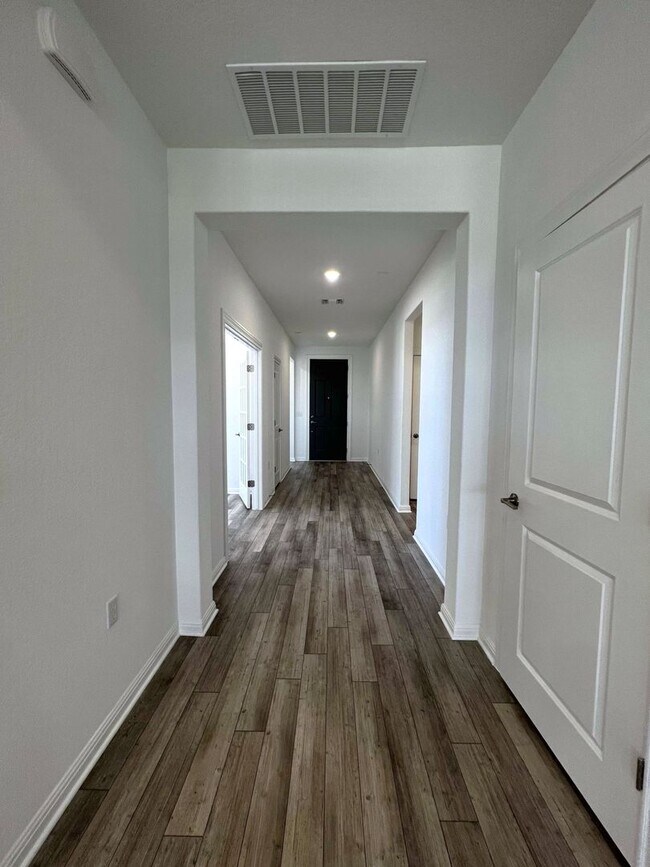 Photo - 106 Middle Crk Rd