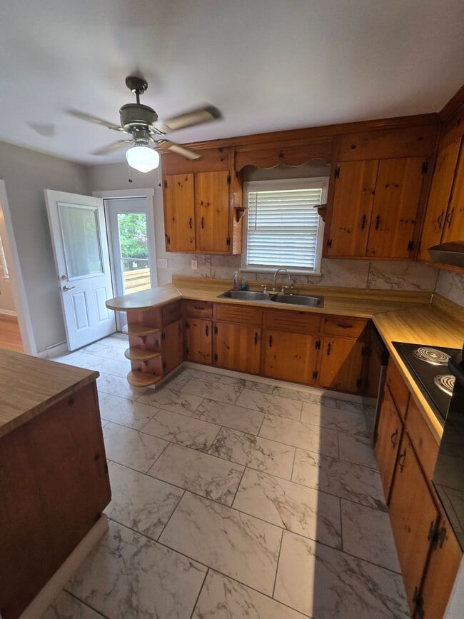 Photo - 602 Old Town Dr