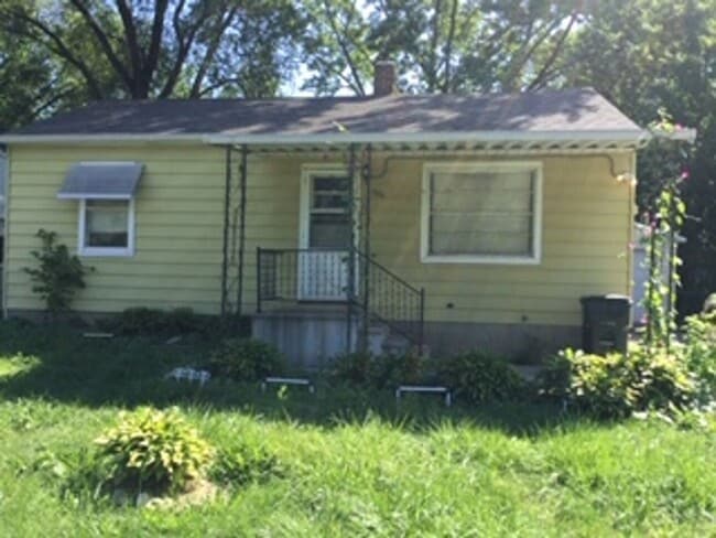 Building Photo - AVAILABLE 10/1 Rental