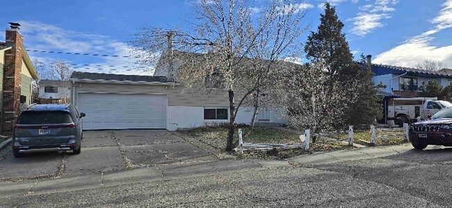 Photo - 1935 S Lennox St House