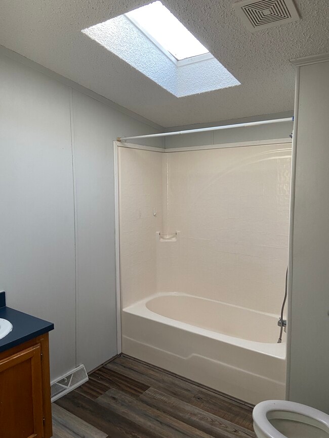 Building Photo - 212 Silver Rd Rental