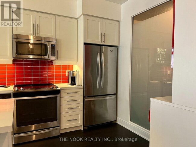 Photo - 525 Adelaide St W Unit 1835