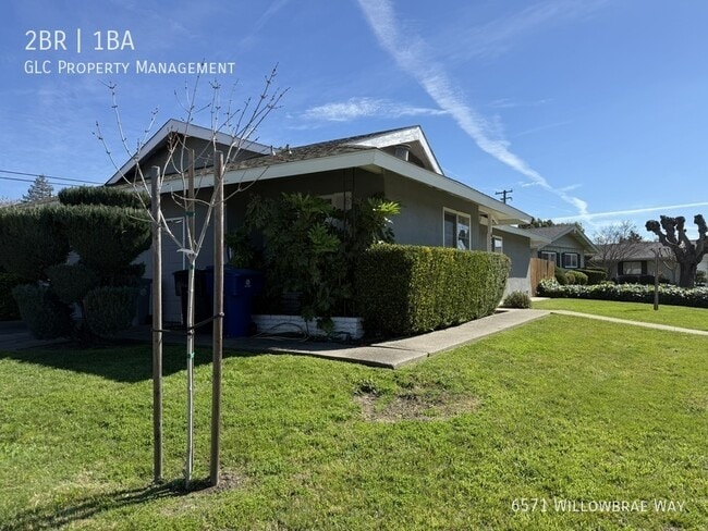 Photo - 6571 Willowbrae Way