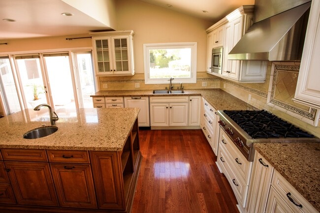 Photo - 845 Norman Ln