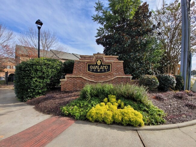 Photo - 2194 Oakland Grove Pl