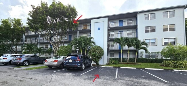 Building Photo - 13450 SW 3rd St Unit 415D