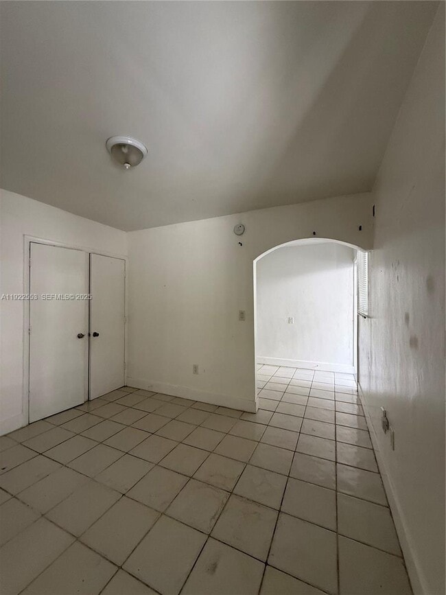 Photo - 5305 Biscayne Blvd Unit 109