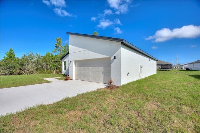 205 Hyacinth Ct
