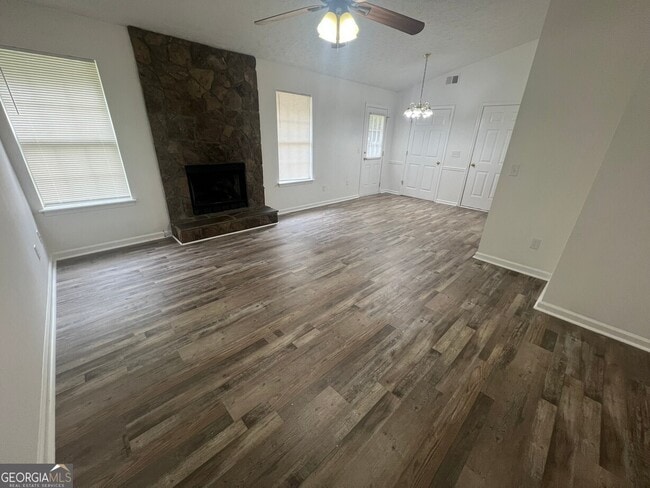 Photo - 545 E Country Woods Dr