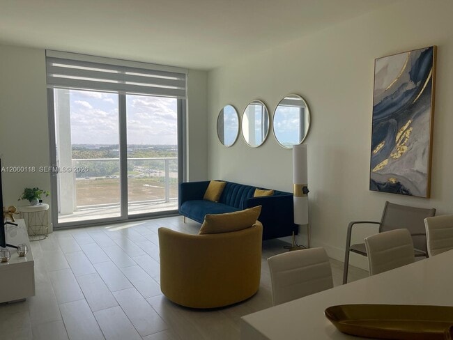 Photo - 2000 Metropica Wy Unit 1105