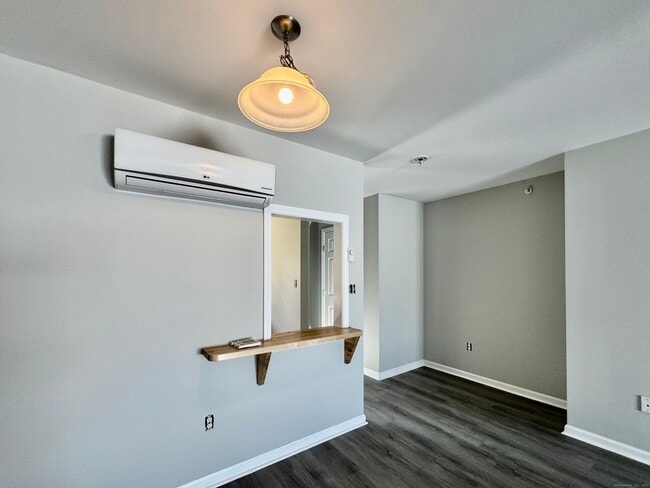 Photo - 466 Danbury Rd Unit APT 6