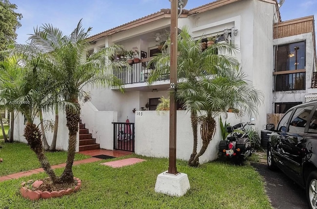 Building Photo - 7510 SW 153rd Plz Unit 203