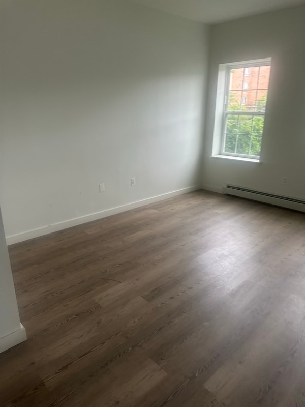 Photo - 739 E 229th St Apartamento Unidad 3Brms by RE Broker
