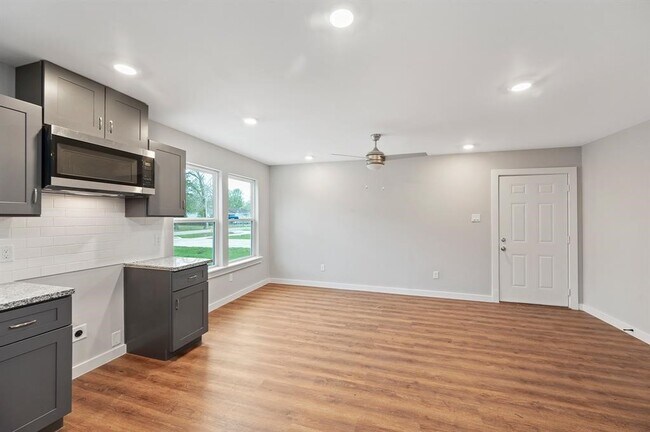 Photo - 6609 Bacher St Unit A